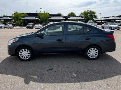 2017 Nissan Versa Sedan S Plus
