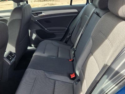 2017 Volkswagen Golf SportWagen S