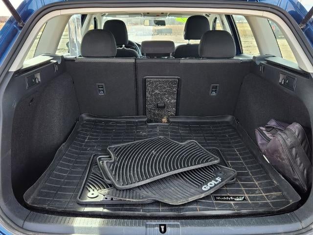 2017 Volkswagen Golf SportWagen S