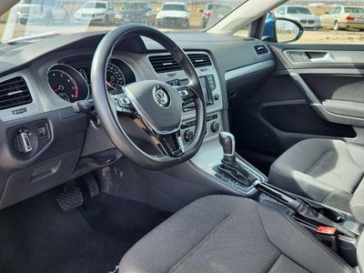 2017 Volkswagen Golf SportWagen S