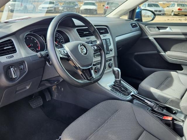 2017 Volkswagen Golf SportWagen S