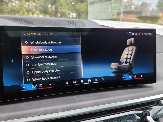 2026 BMW X7 xDrive40i Sports Activity Vehicle