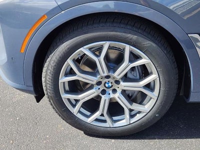 2027 BMW X7 xDrive40i Sports Activity Vehicle