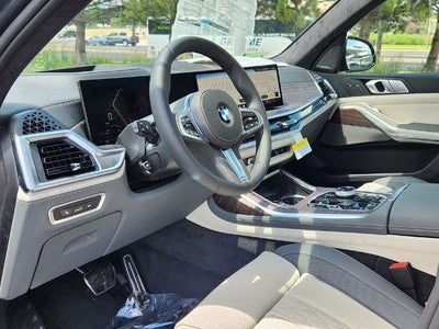 2027 BMW X7 xDrive40i Sports Activity Vehicle