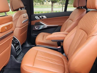 2026 BMW X7 M60i Sports Activity Vehicle