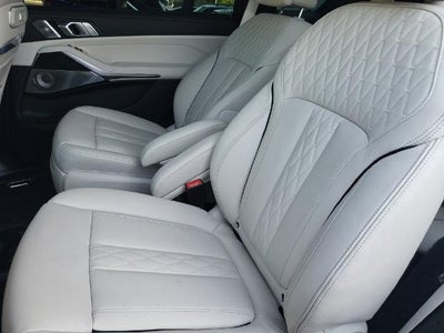 2026 BMW X7 M60i Sports Activity Vehicle