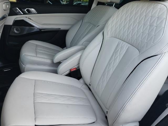 2026 BMW X7 M60i Sports Activity Vehicle