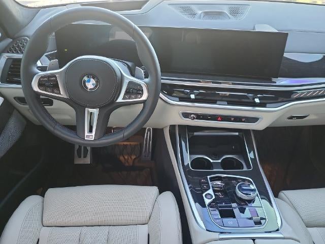 2026 BMW X7 M60i Sports Activity Vehicle