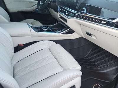 2026 BMW X7 M60i Sports Activity Vehicle