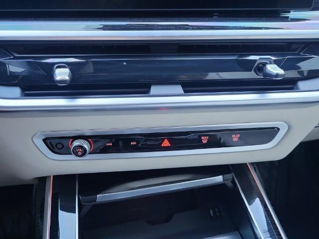 2026 BMW X7 M60i Sports Activity Vehicle