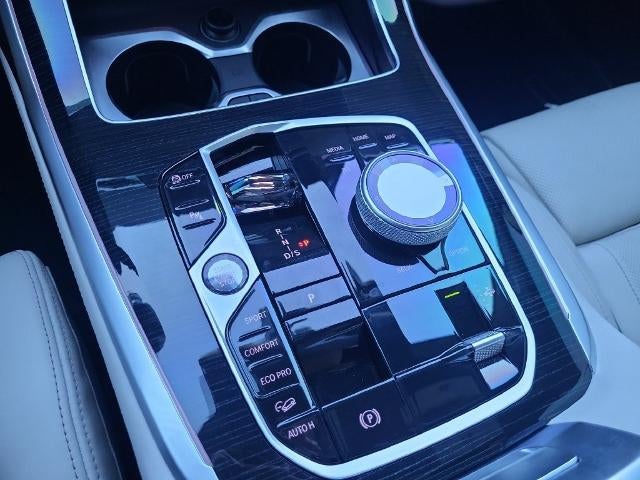 2026 BMW X7 M60i Sports Activity Vehicle