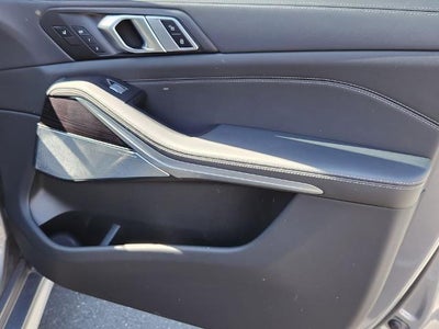 2025 BMW X7 M60i Sports Activity Vehicle