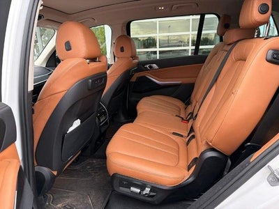 2022 BMW X7 xDrive40i Sports Activity Vehicle