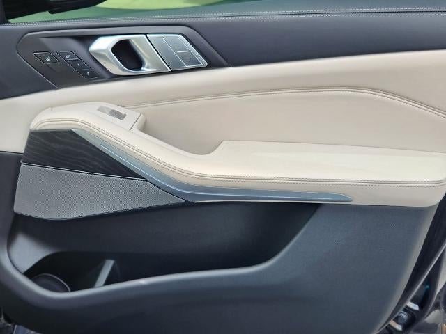 2022 BMW X7 M50i Sports Activity Vehicle