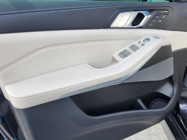 2022 BMW X7 M50i Sports Activity Vehicle