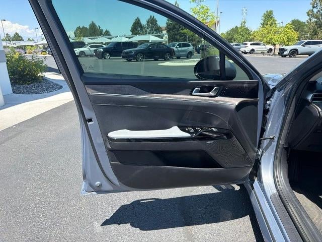 2022 Kia K5 EX