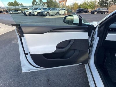 2023 Tesla Model S Plaid