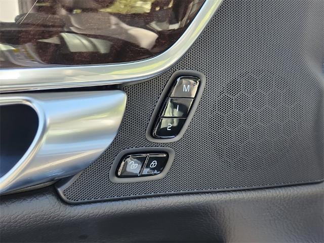 2018 Volvo S90 Momentum