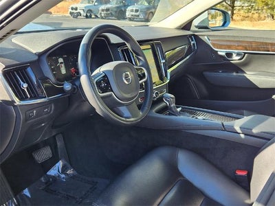 2018 Volvo S90 Momentum