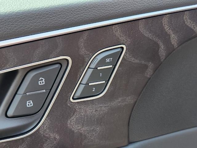 2023 Audi Q8 Premium Plus