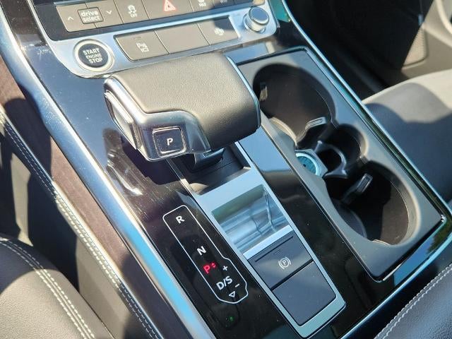 2023 Audi Q8 Premium Plus