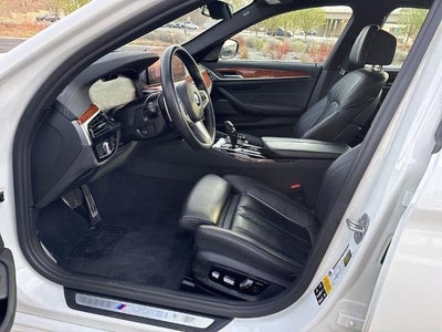 2022 BMW M550i xDrive Sedan