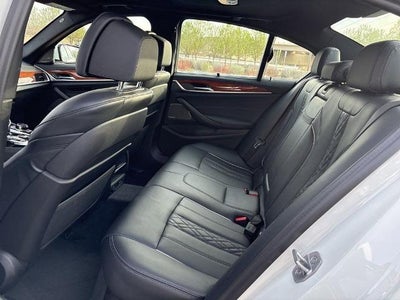 2022 BMW M550i xDrive Sedan