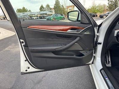 2022 BMW M550i xDrive Sedan