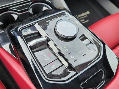 2025 BMW 550e xDrive Sedan