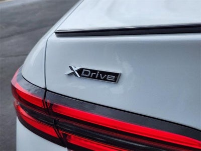 2025 BMW 550e xDrive Sedan