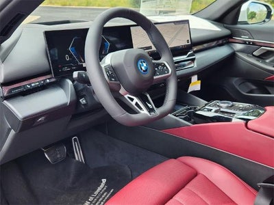 2025 BMW 550e xDrive Sedan