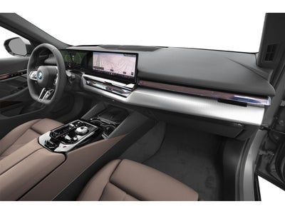 2025 BMW 550e xDrive Sedan