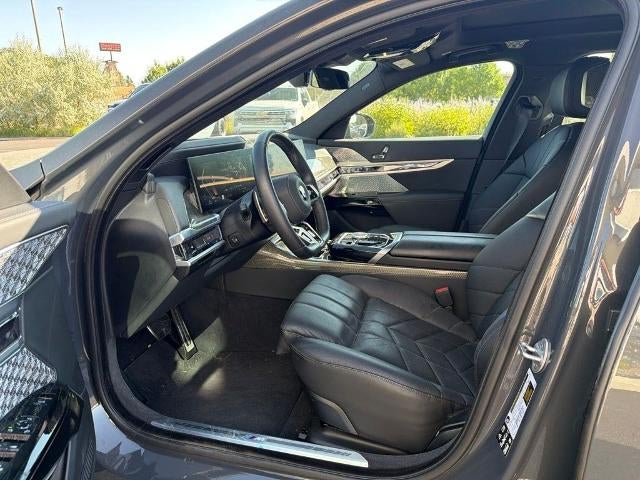 2025 BMW 760i xDrive Sedan