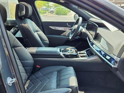 2025 BMW 760i xDrive Sedan