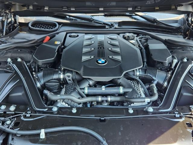 2025 BMW 760i xDrive Sedan