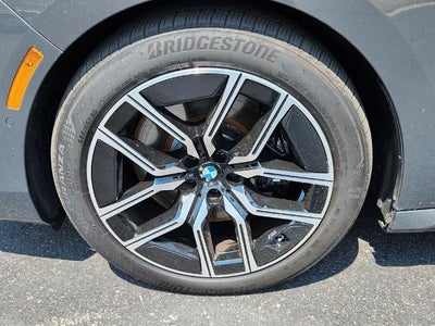 2025 BMW 760i xDrive Sedan