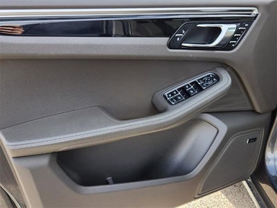 2018 Porsche Macan Base