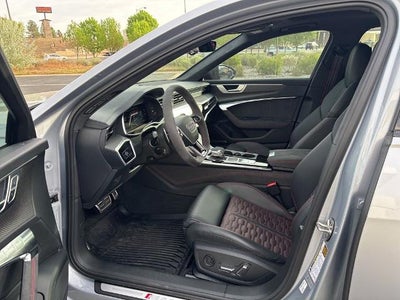 2024 Audi RS 6 Avant performance