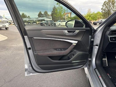 2024 Audi RS 6 Avant performance