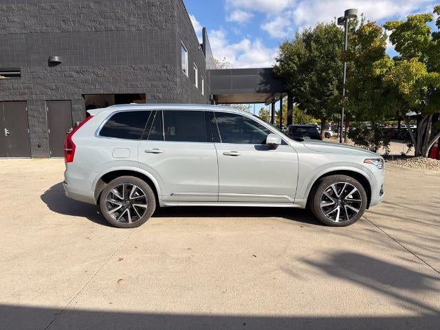 2024 Volvo XC90 Plus Bright Theme