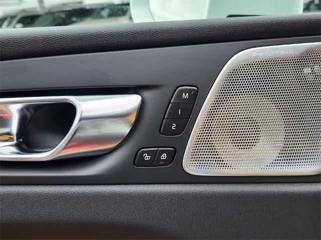 2021 Volvo XC60 Inscription