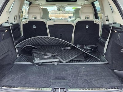 2023 Volvo XC90 Recharge Plug-In Hybrid Ultimate Bright Theme