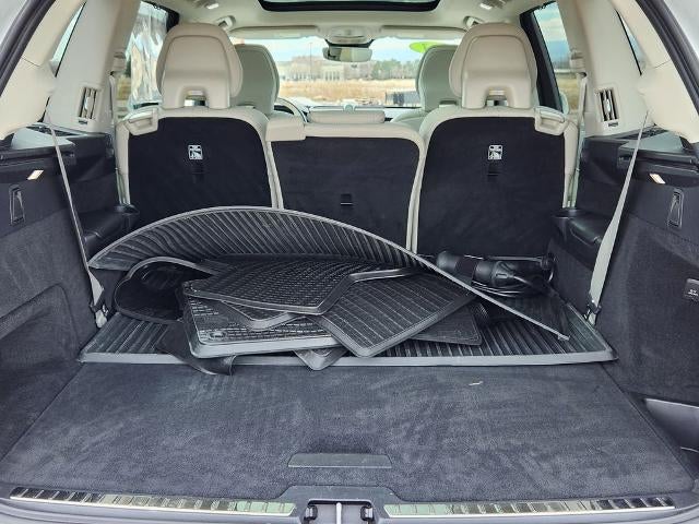 2023 Volvo XC90 Recharge Plug-In Hybrid Ultimate Bright Theme