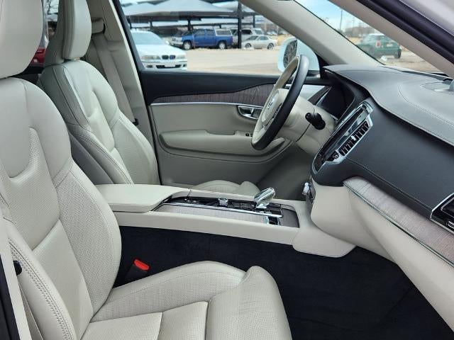 2023 Volvo XC90 Recharge Plug-In Hybrid Ultimate Bright Theme