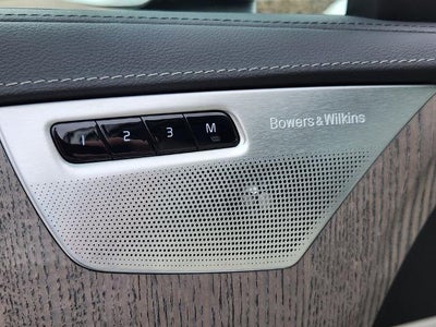 2023 Volvo XC90 Recharge Plug-In Hybrid Ultimate Bright Theme