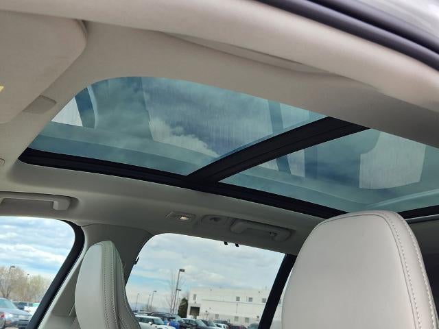 2023 Volvo XC90 Recharge Plug-In Hybrid Ultimate Bright Theme