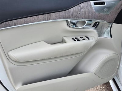 2023 Volvo XC90 Recharge Plug-In Hybrid Ultimate Bright Theme