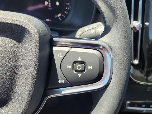 2025 Volvo XC40 Plus Dark Theme