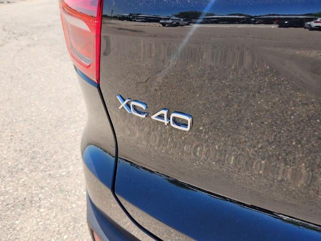 2025 Volvo XC40 Plus Dark Theme