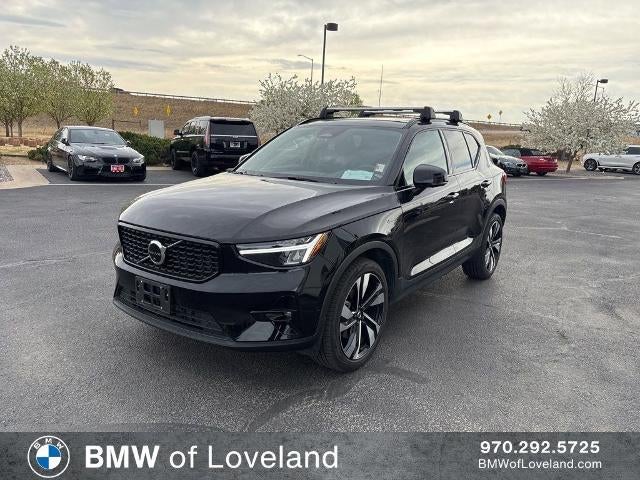2023 Volvo XC40 Ultimate Dark Theme